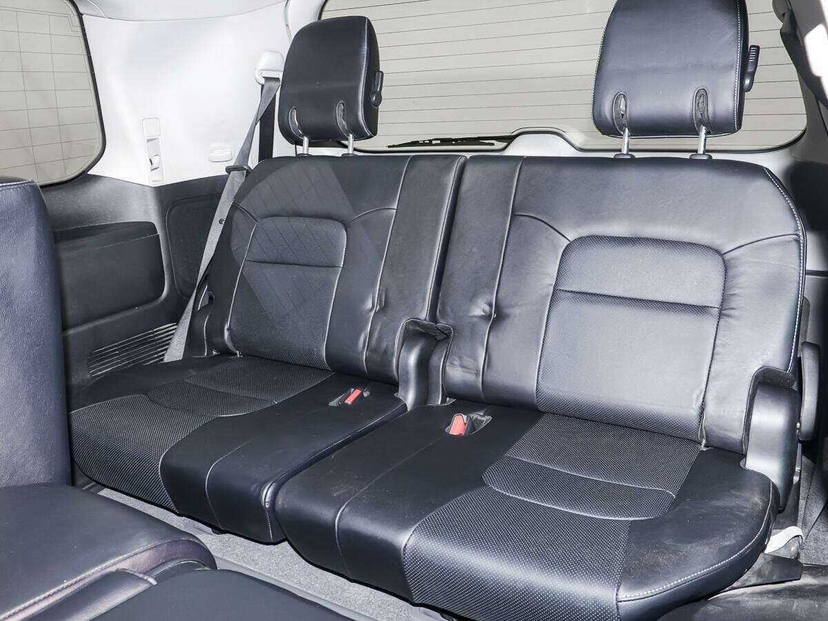 Купить Toyota Land Cruiser с пробегом. Фото: #10
