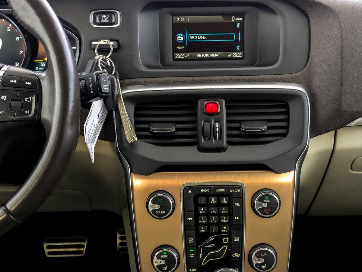 Купить Volvo V40 с пробегом. Фото: #14