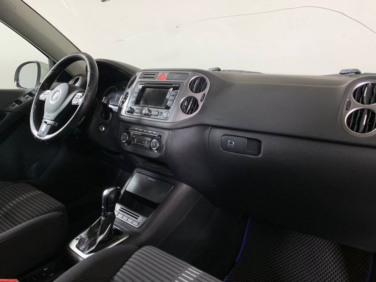 Купить Volkswagen Tiguan с пробегом. Фото: #12