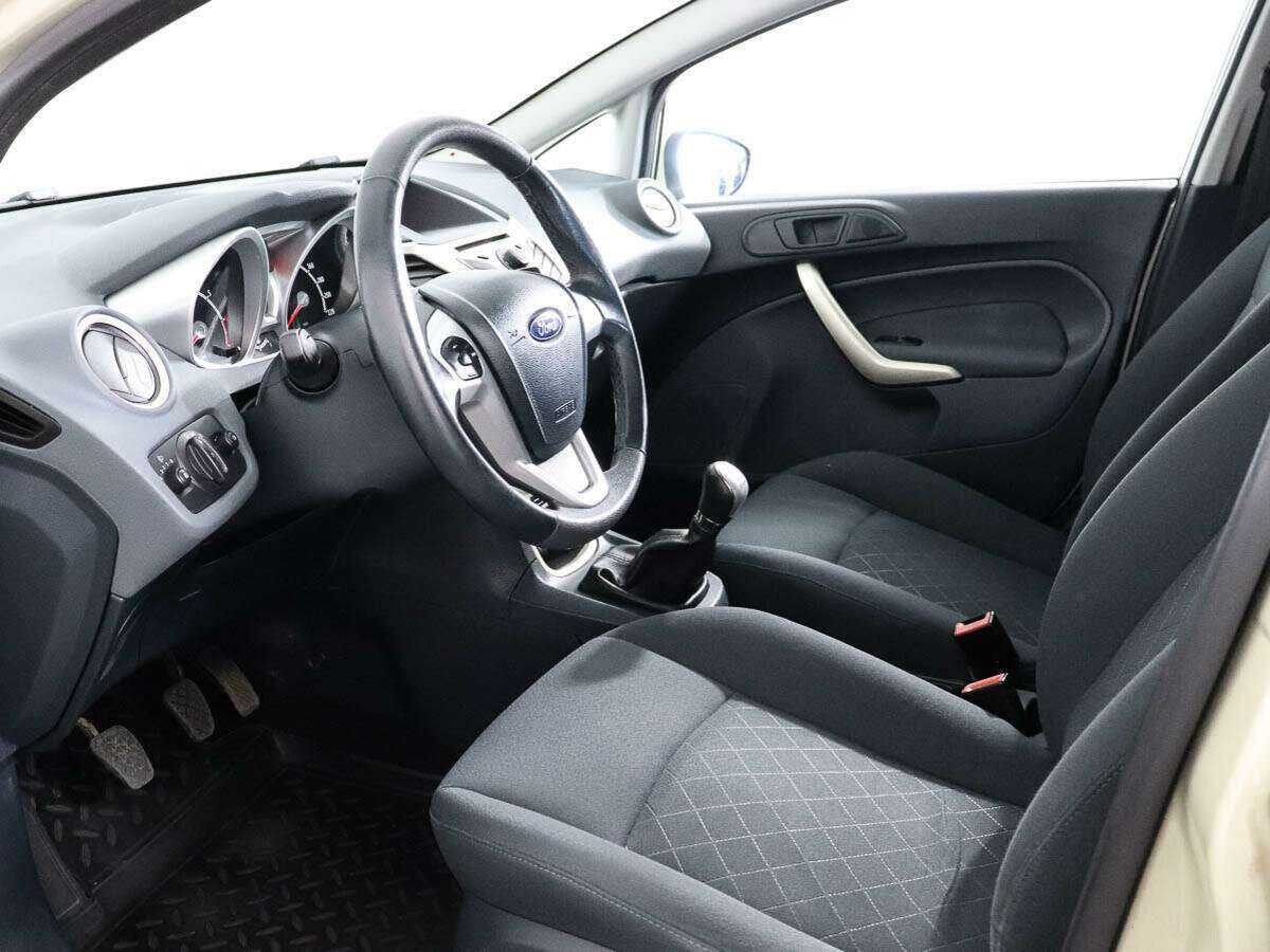 Купить Ford Fiesta с пробегом. Фото: #7
