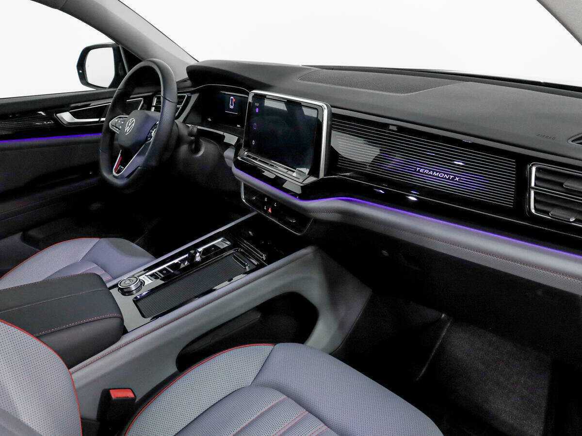 Купить Volkswagen Teramont с пробегом. Фото: #11