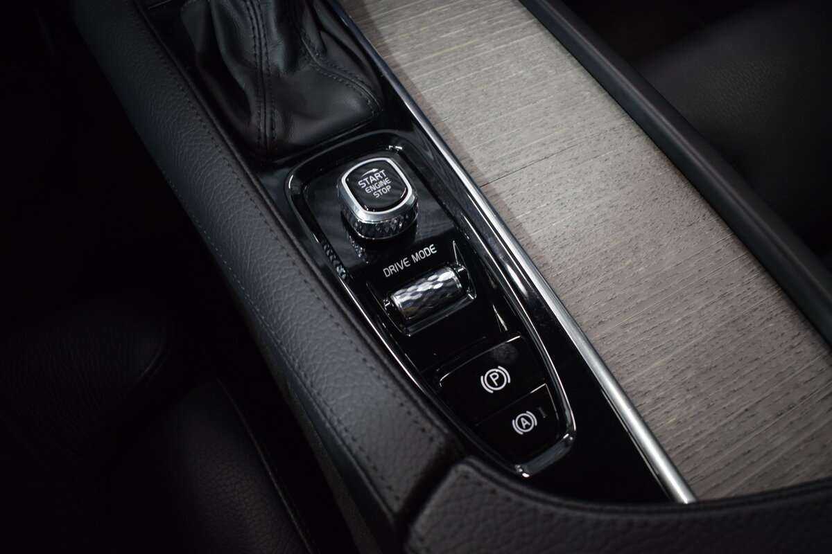 Купить Volvo S90 с пробегом. Фото: #27