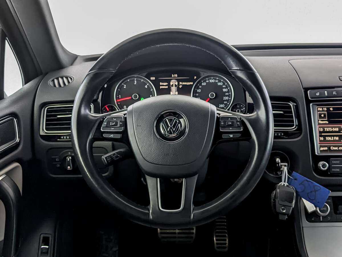 Купить Volkswagen Touareg с пробегом. Фото: #17