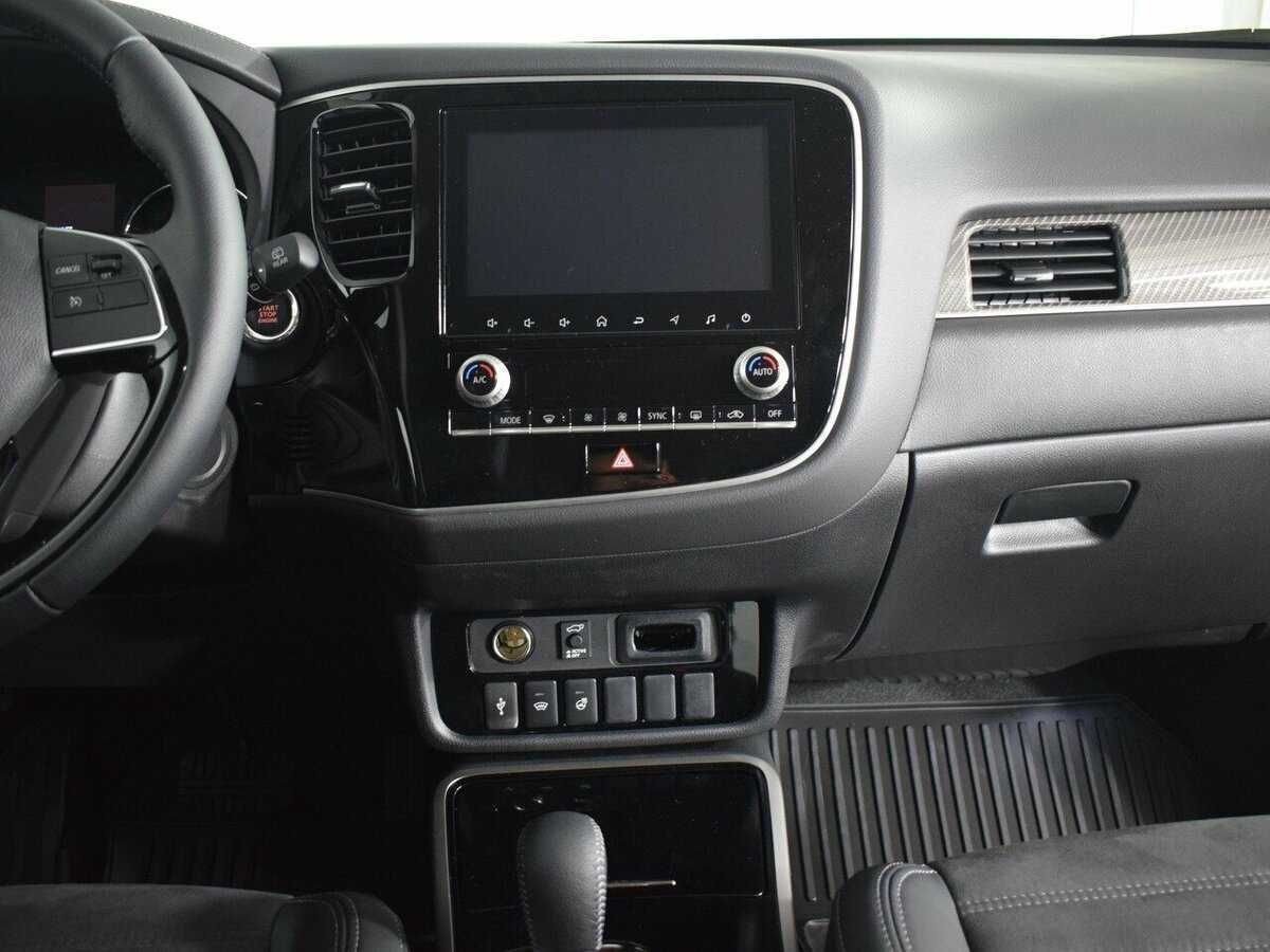 Купить Mitsubishi Outlander с пробегом. Фото: #6