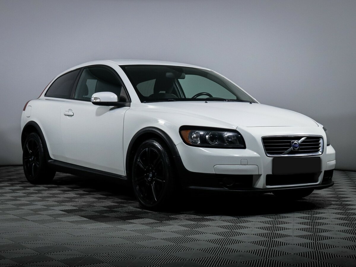 Купить Volvo C30 с пробегом. Фото: #2