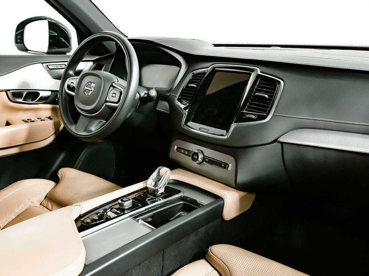 Купить Volvo XC90 с пробегом. Фото: #8