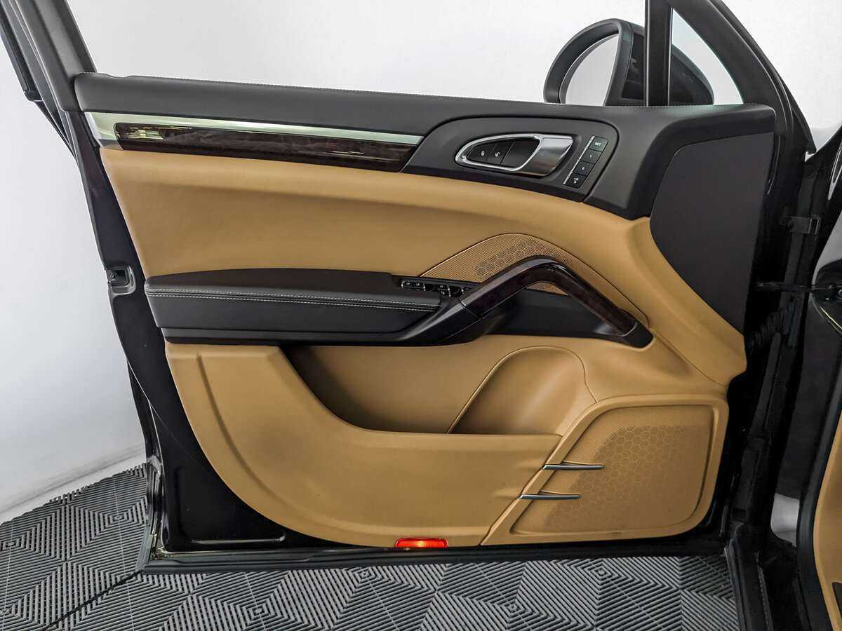 Купить Porsche Cayenne с пробегом. Фото: #16