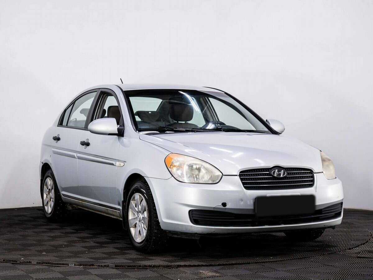 Купить Hyundai Verna с пробегом. Фото: #2