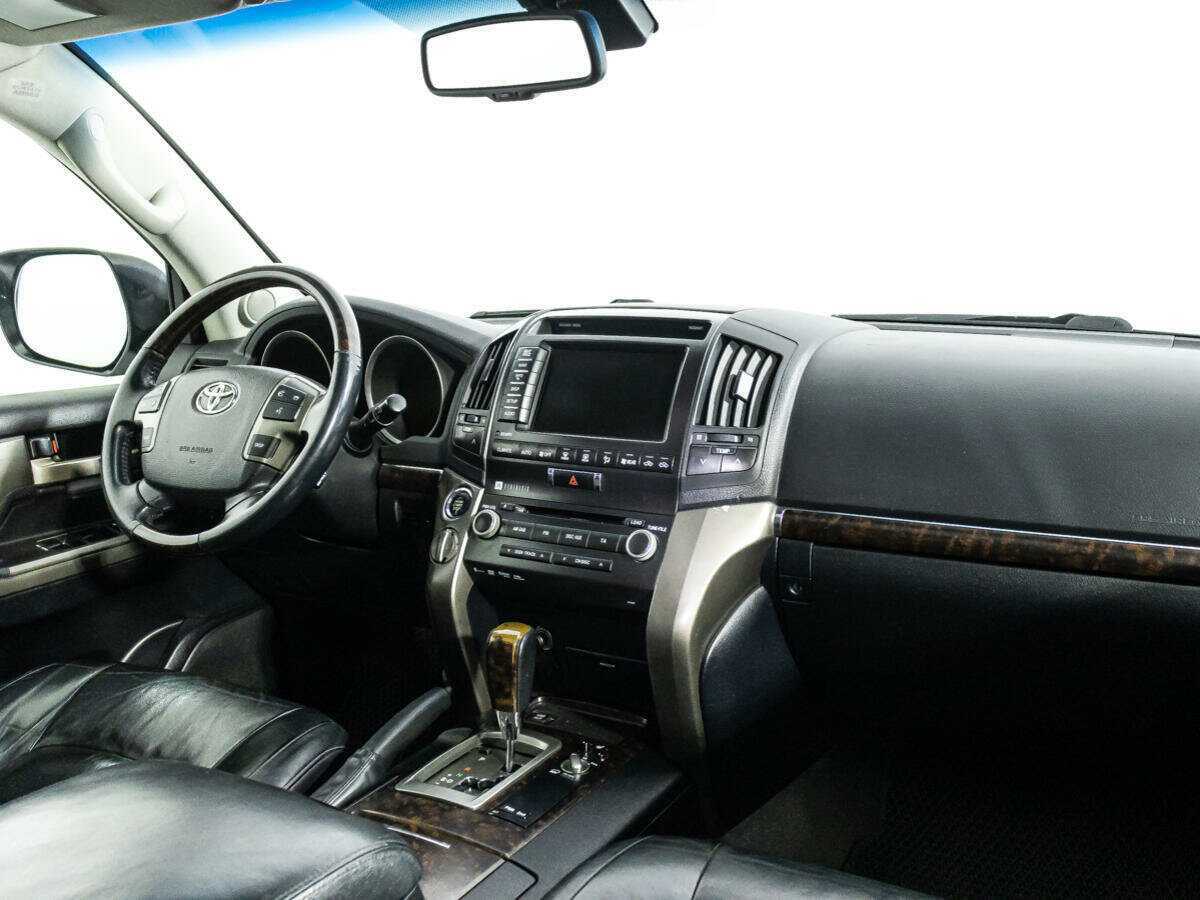 Купить Toyota Land Cruiser с пробегом. Фото: #7