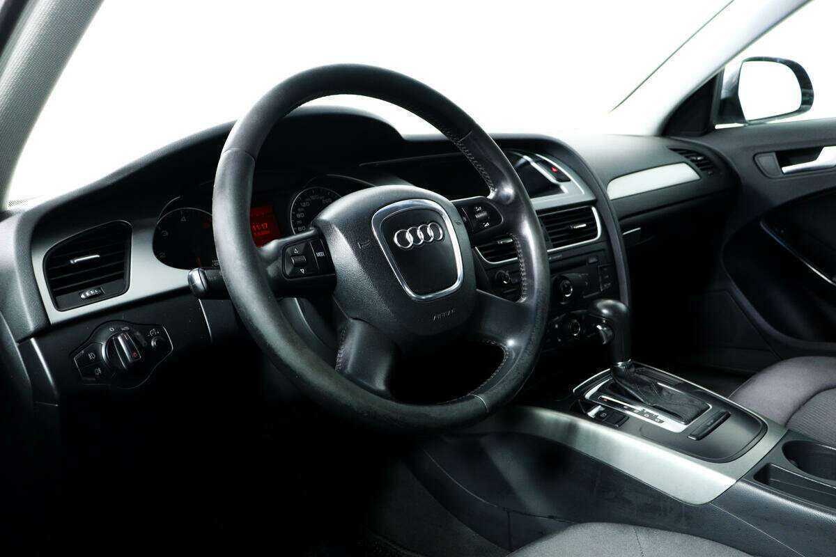Купить Audi A4 с пробегом. Фото: #12
