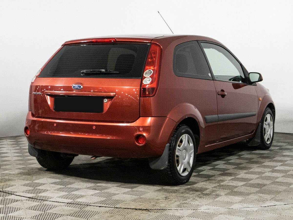 Купить Ford Fiesta с пробегом. Фото: #4
