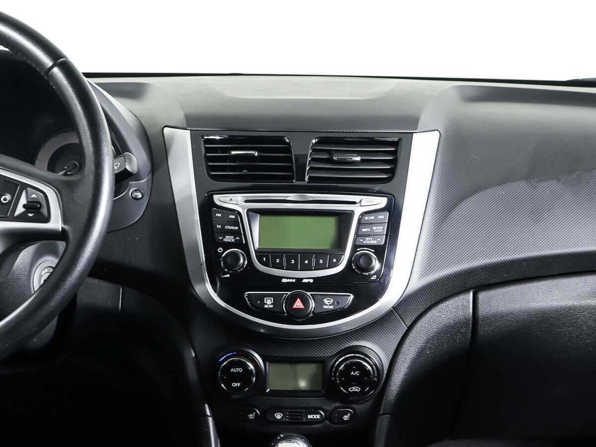 Купить Hyundai Solaris с пробегом. Фото: #13