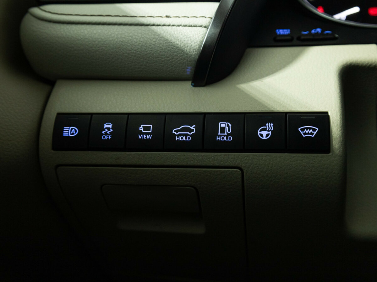 Купить Toyota Camry с пробегом. Фото: #19