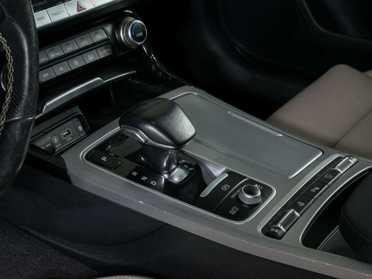 Купить Kia Stinger с пробегом. Фото: #14