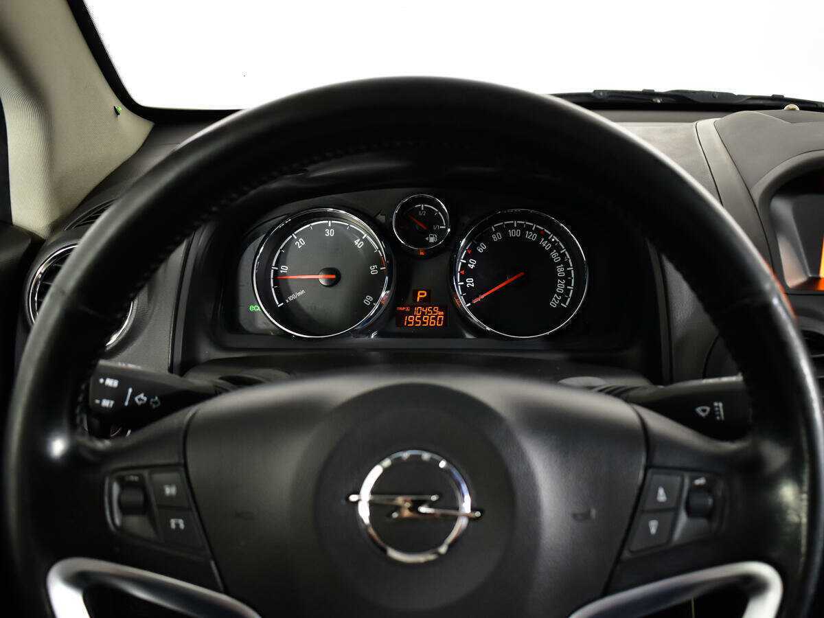 Купить Opel Antara с пробегом. Фото: #10