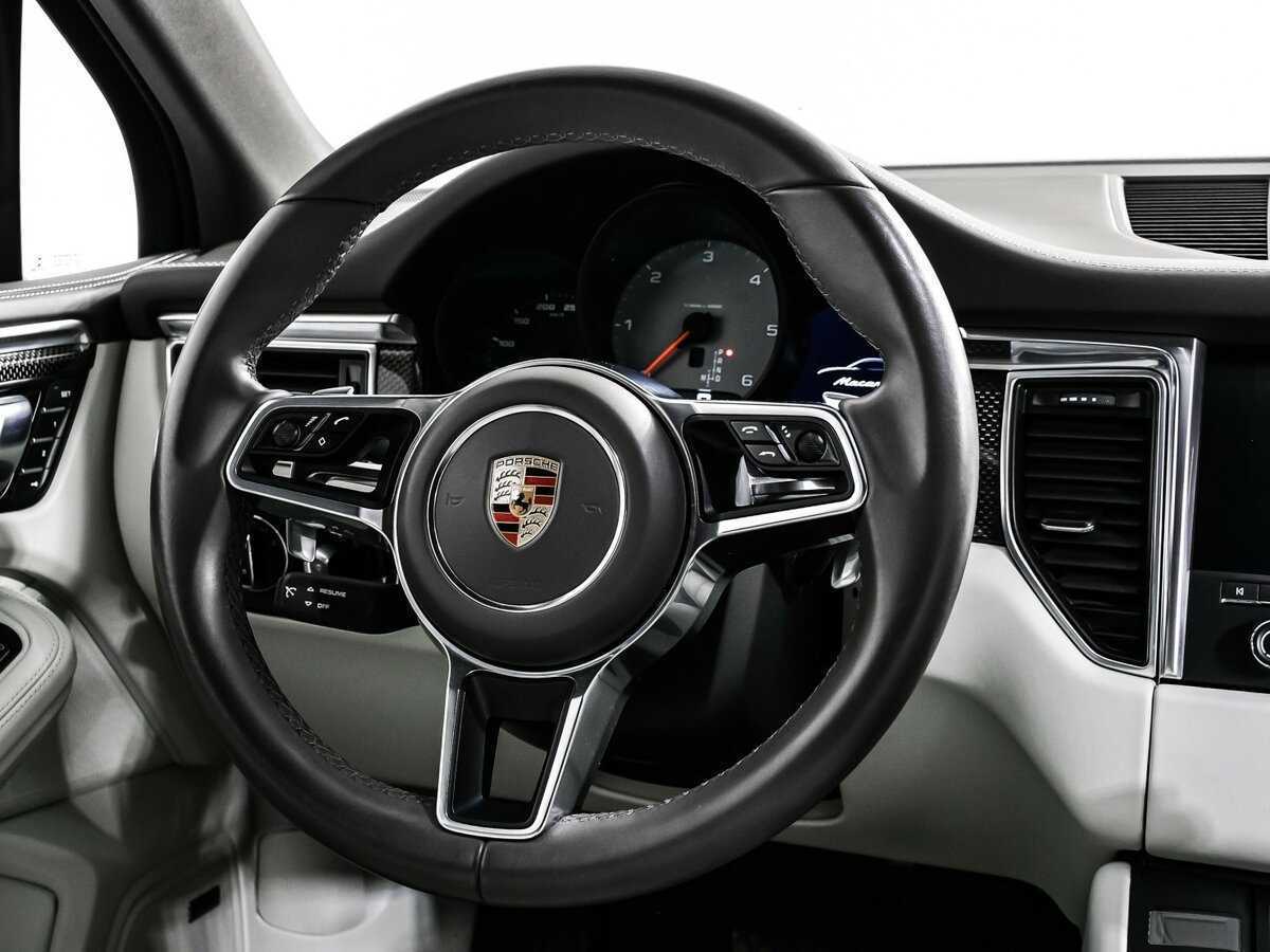 Купить Porsche Macan с пробегом. Фото: #11