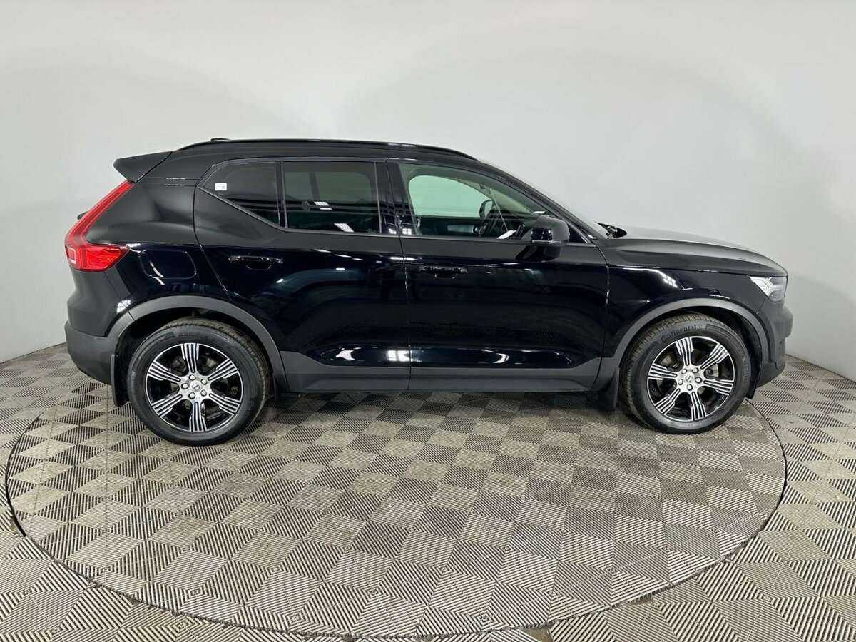 Купить Volvo XC40 с пробегом. Фото: #3