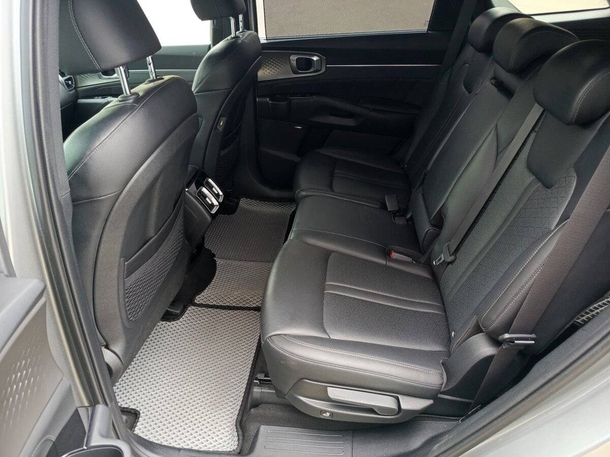 Купить Kia Sorento с пробегом. Фото: #11