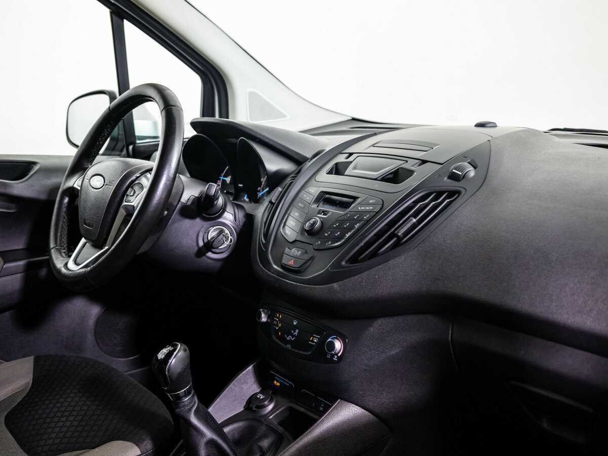 Купить Ford Tourneo Courier с пробегом. Фото: #16