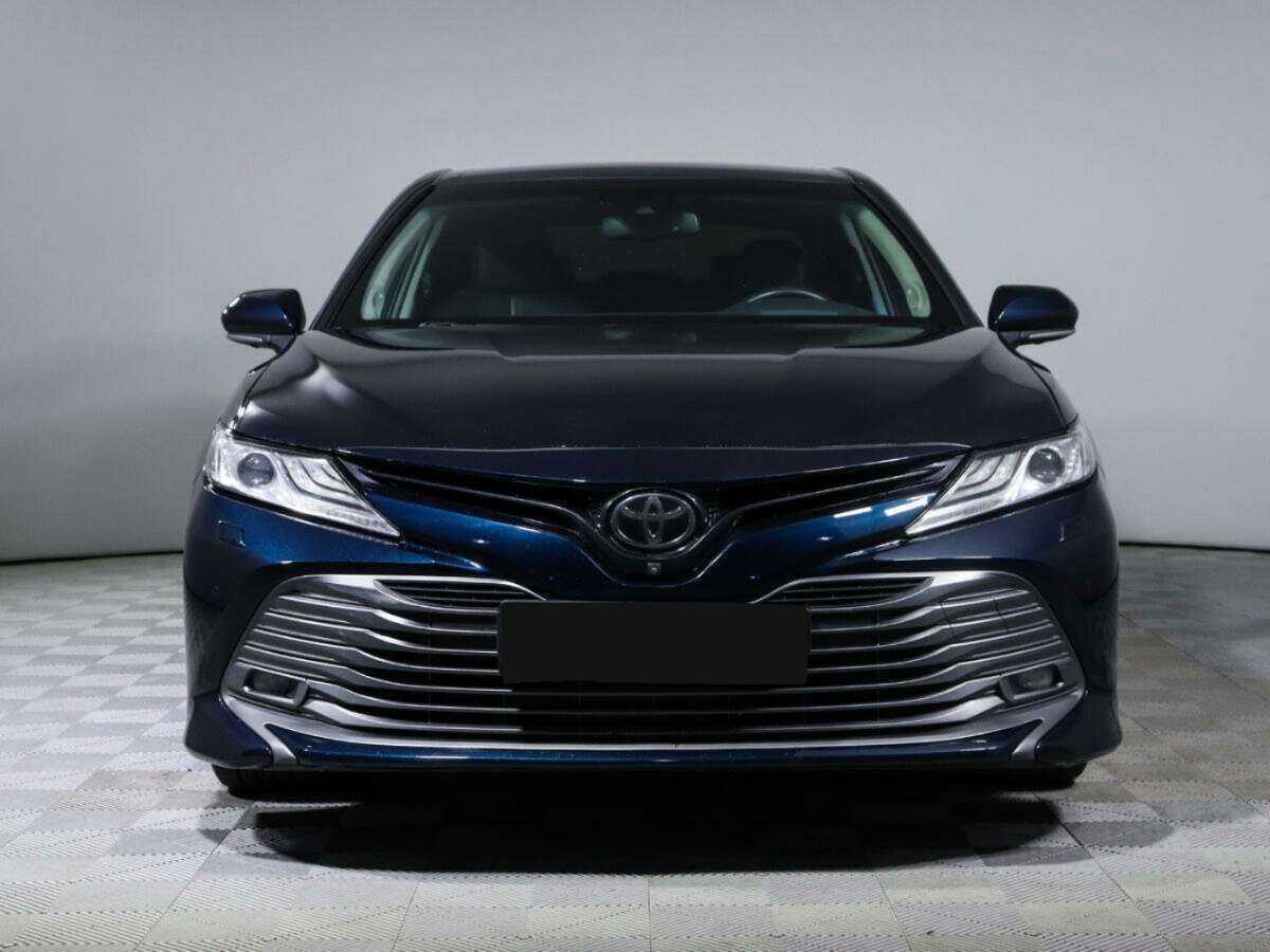Купить Toyota Camry с пробегом. Фото: #1