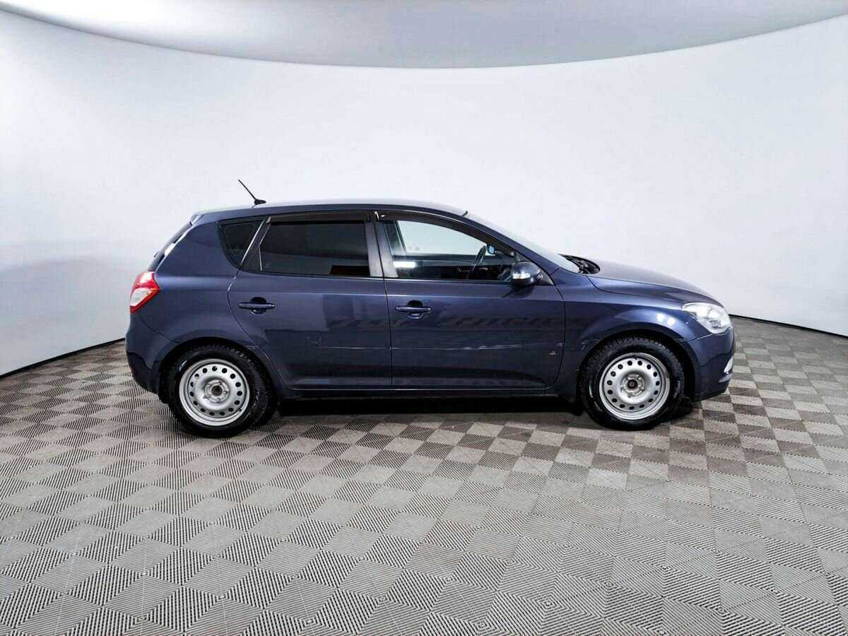 Купить Kia Ceed с пробегом. Фото: #3