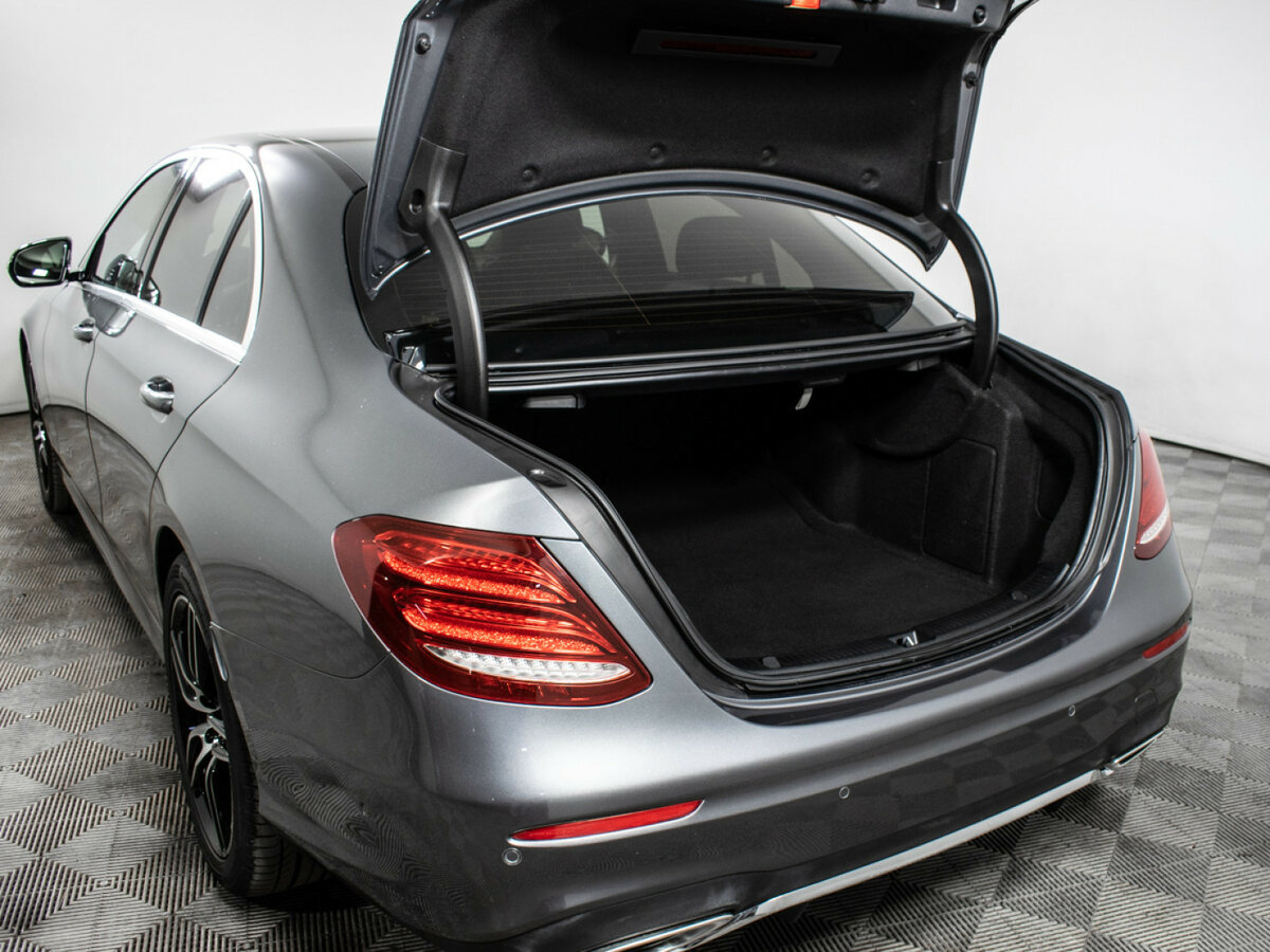 Купить Mercedes-Benz E-Класс с пробегом. Фото: #11