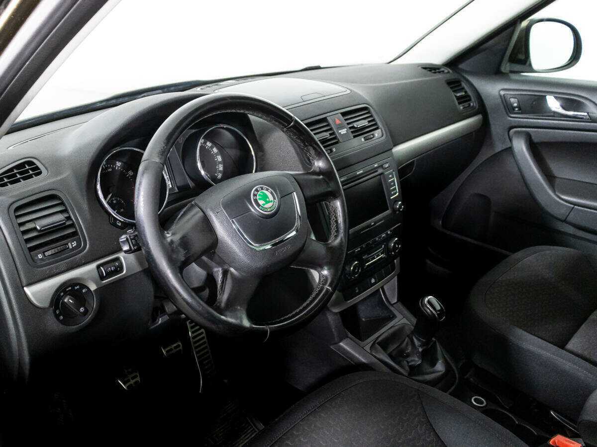 Купить Skoda Yeti с пробегом. Фото: #10