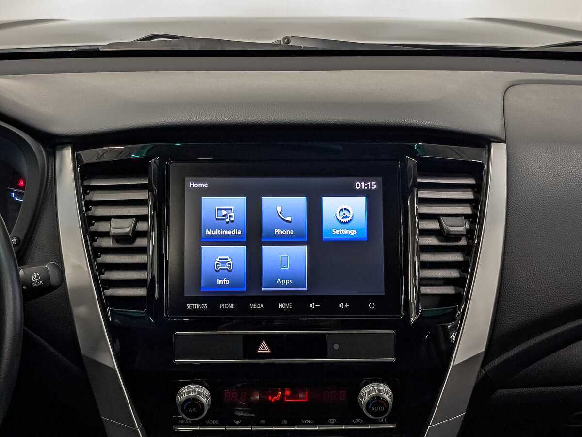 Купить Mitsubishi Montero Sport с пробегом. Фото: #14