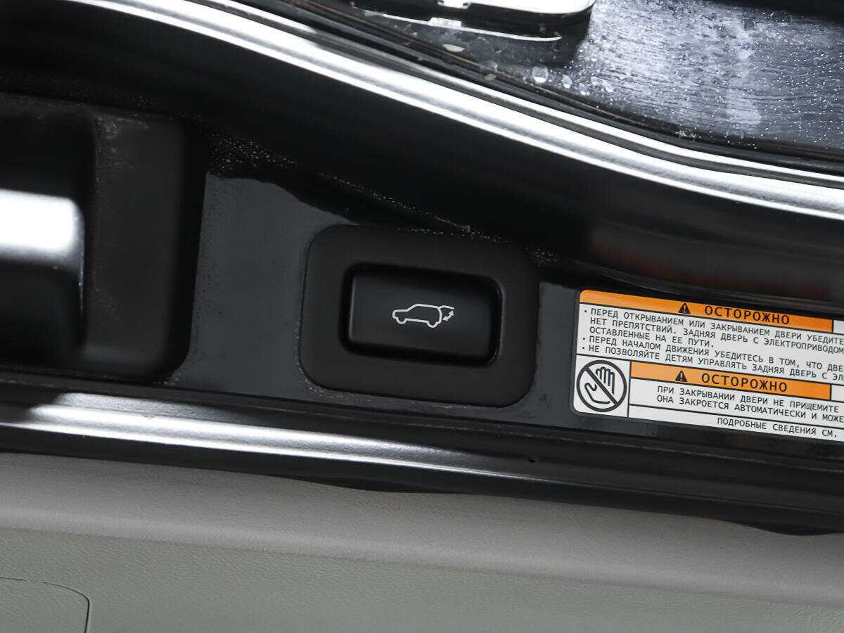 Купить Toyota Land Cruiser с пробегом. Фото: #16