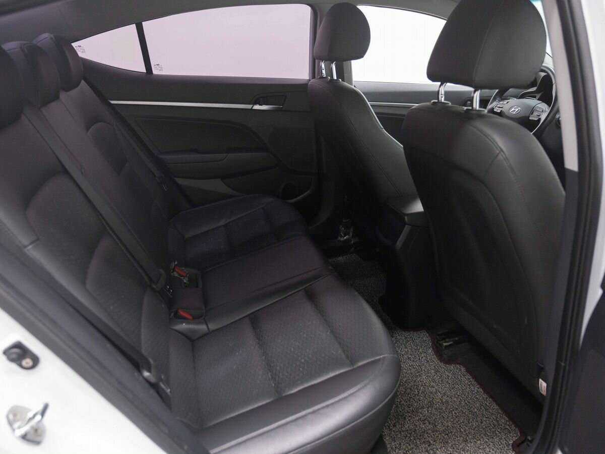 Купить Hyundai Avante с пробегом. Фото: #9