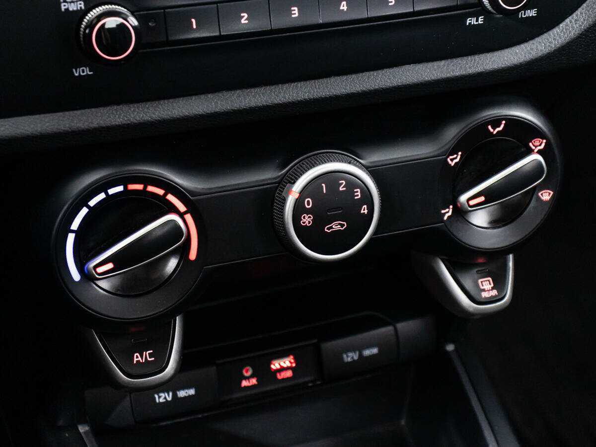 Купить Kia Rio с пробегом. Фото: #14
