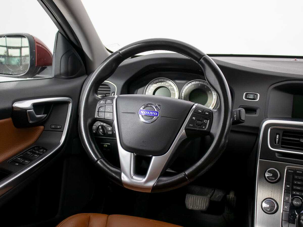 Купить Volvo S60 с пробегом. Фото: #13