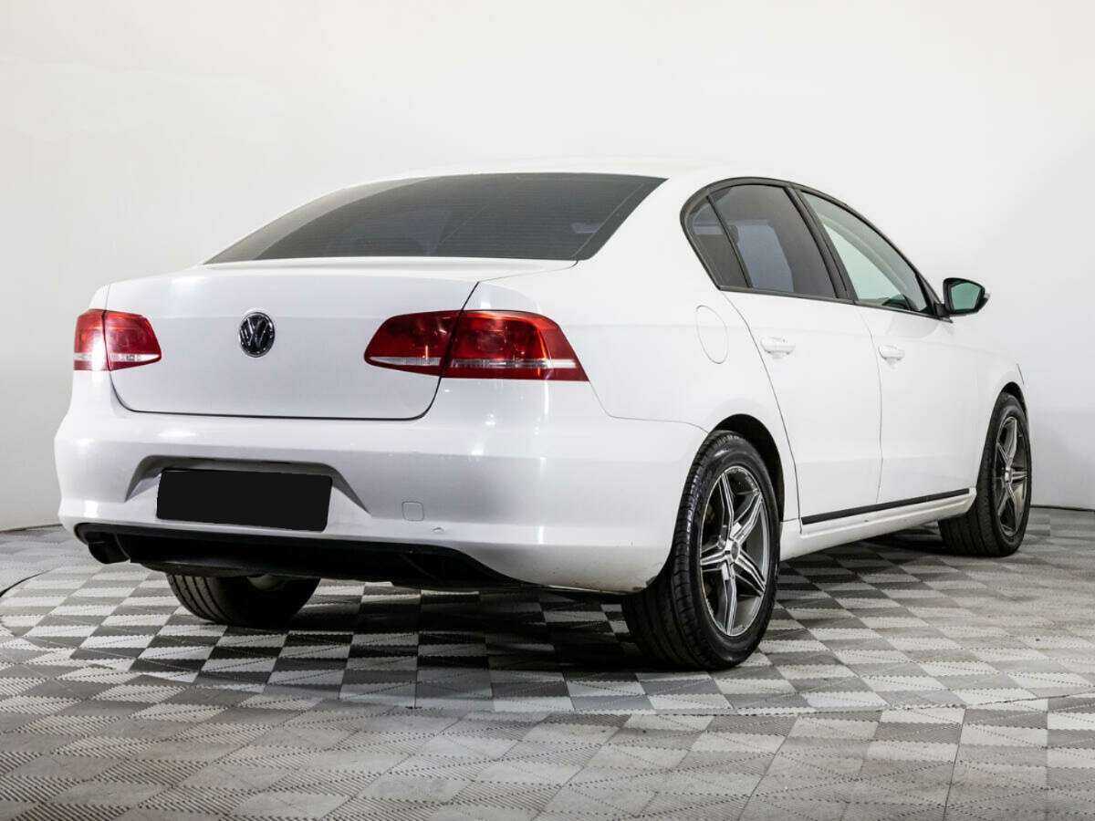 Купить Volkswagen Passat с пробегом. Фото: #4
