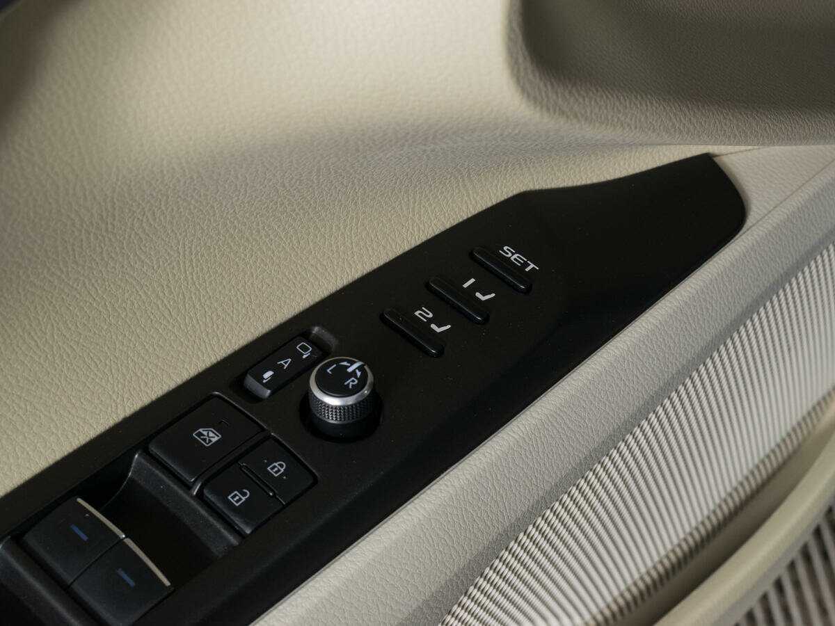 Купить Toyota Camry с пробегом. Фото: #20
