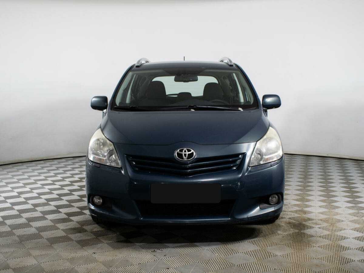Купить Toyota Verso с пробегом. Фото: #2