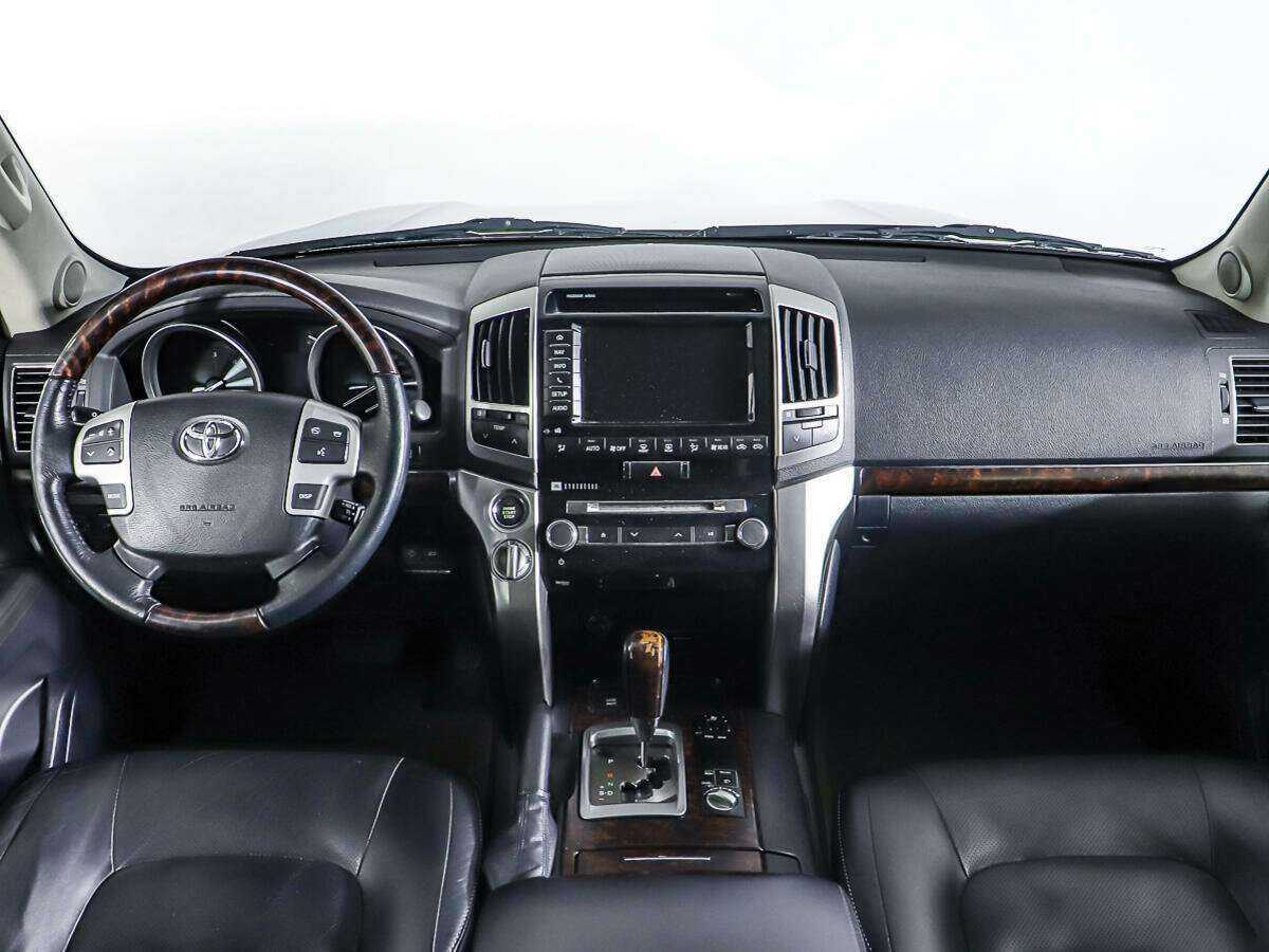 Купить Toyota Land Cruiser с пробегом. Фото: #10