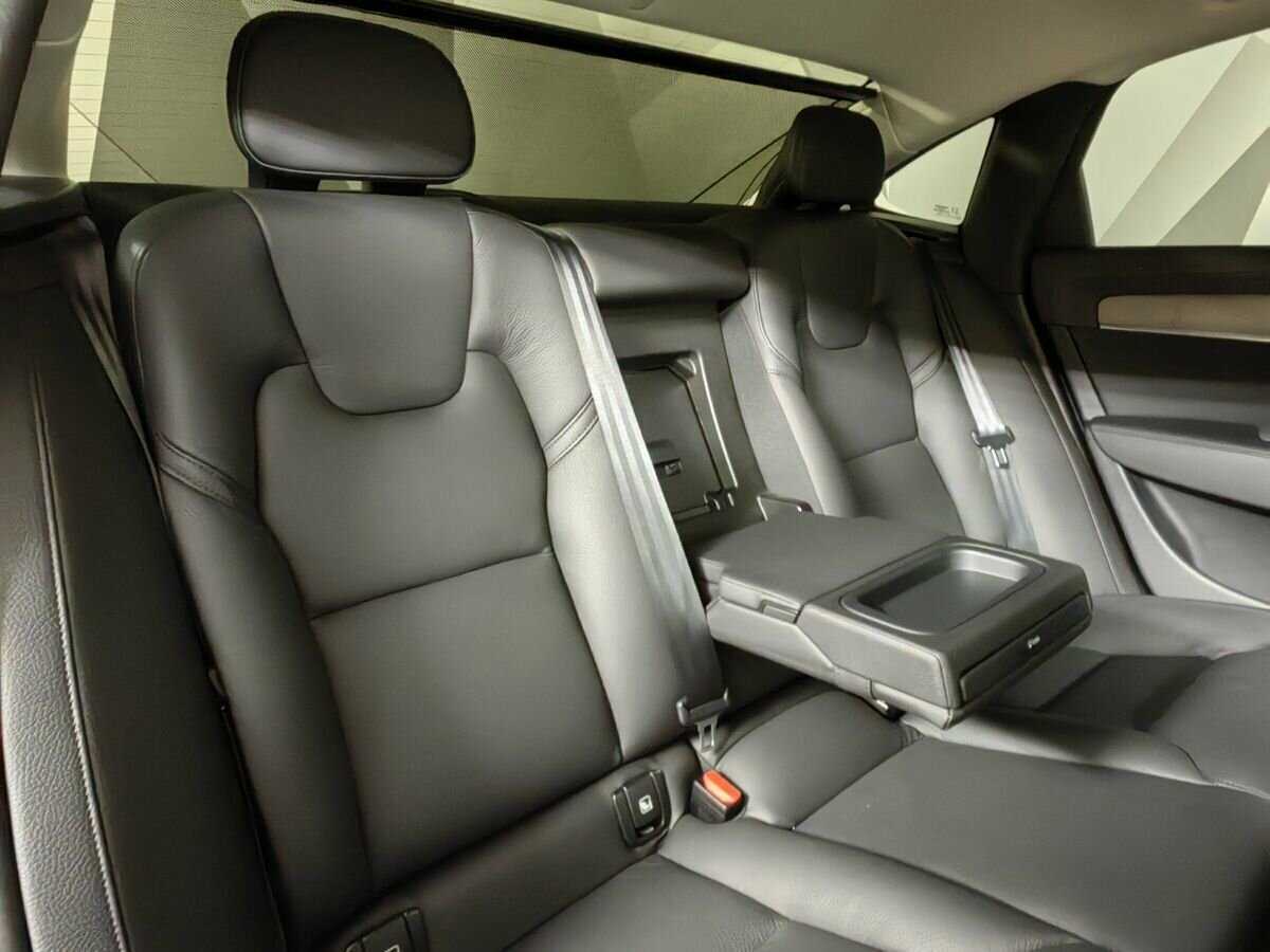 Купить Volvo S90 с пробегом. Фото: #12