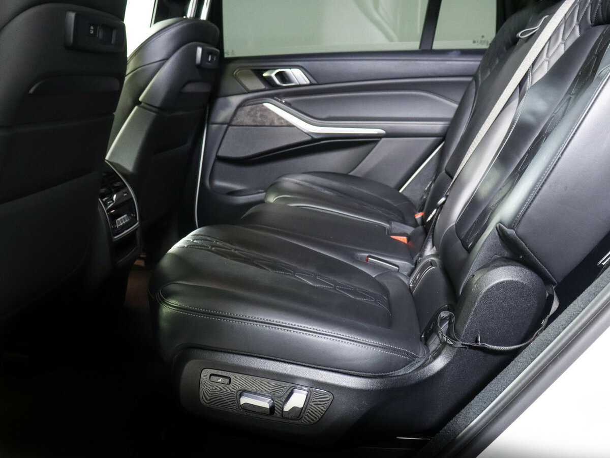Купить BMW X7 с пробегом. Фото: #9