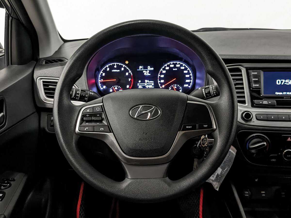 Купить Hyundai Solaris с пробегом. Фото: #17