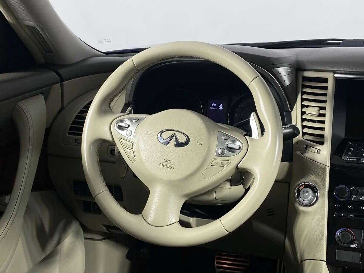 Купить Infiniti FX с пробегом. Фото: #10