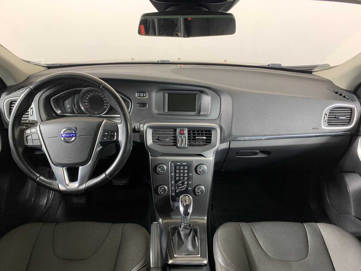 Купить Volvo V40 с пробегом. Фото: #12