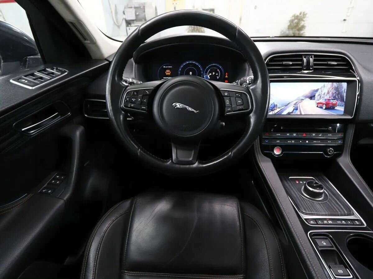 Купить Jaguar F-Pace с пробегом. Фото: #22