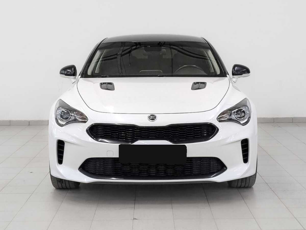 Купить Kia Stinger с пробегом. Фото: #1
