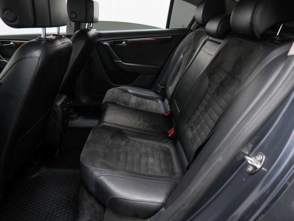 Купить Volkswagen Passat с пробегом. Фото: #11
