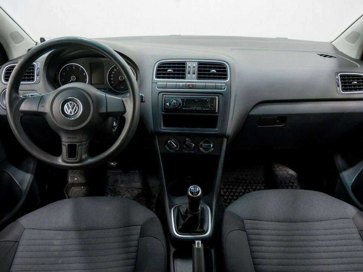 Купить Volkswagen Polo с пробегом. Фото: #10