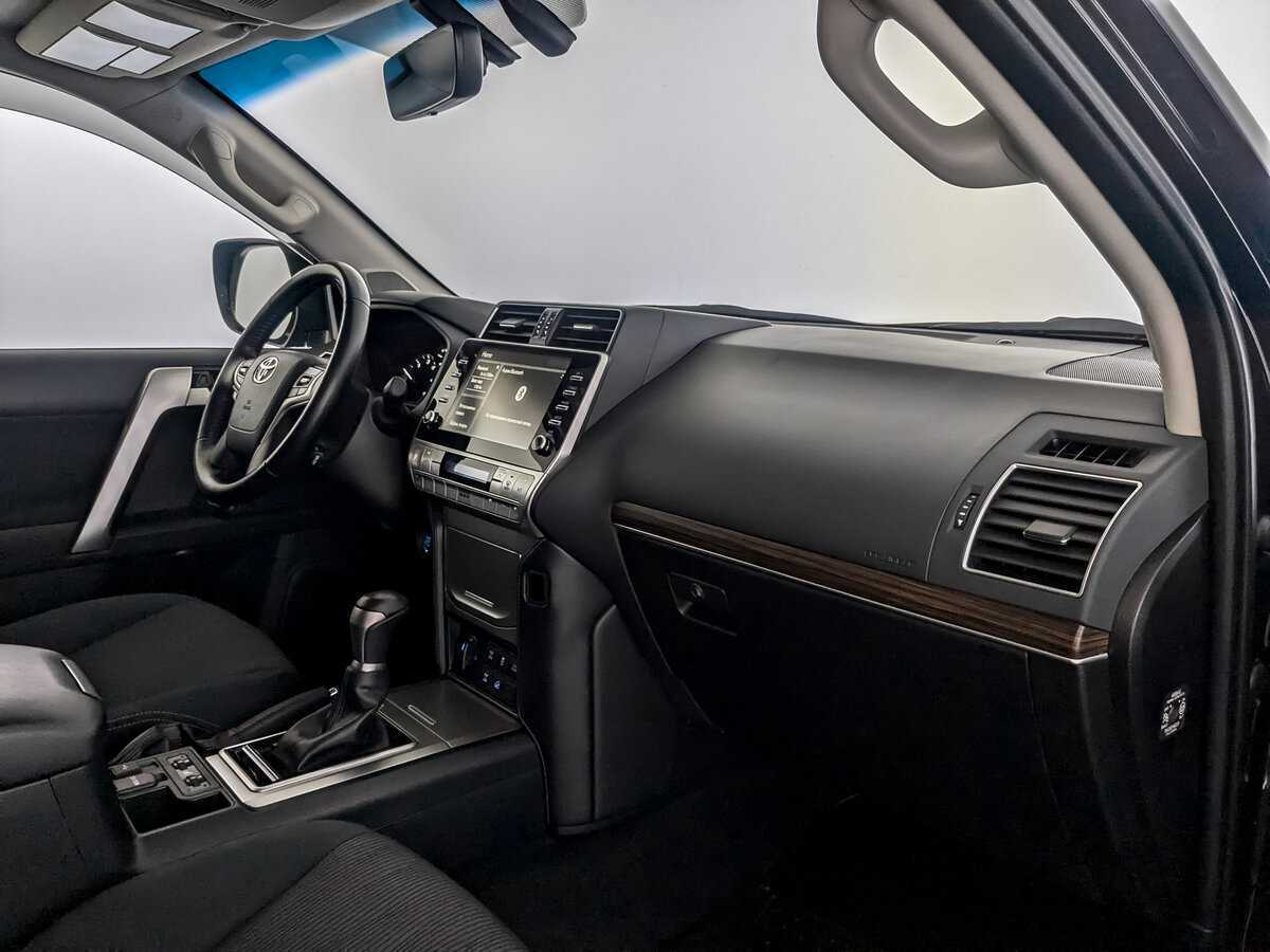 Купить Toyota Land Cruiser Prado с пробегом. Фото: #10