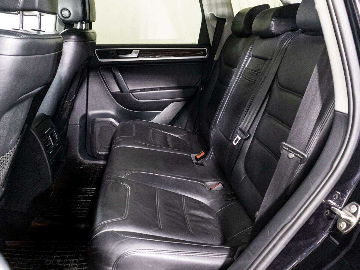 Купить Volkswagen Touareg с пробегом. Фото: #9