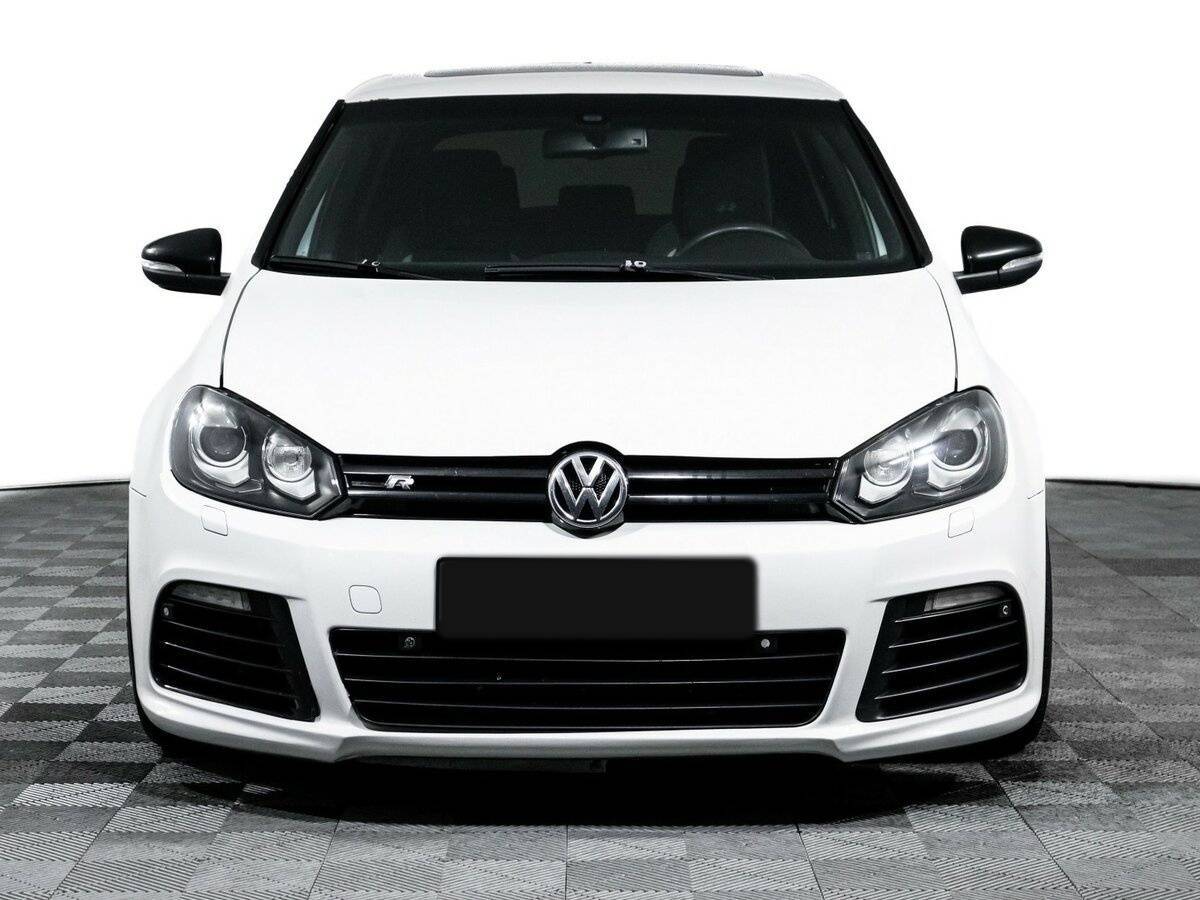 Купить Volkswagen Golf R с пробегом. Фото: #1