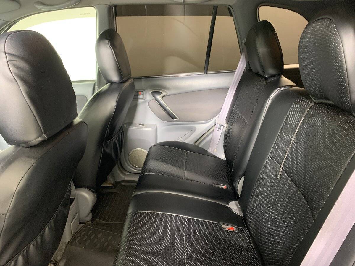 Купить Toyota RAV4 с пробегом. Фото: #17