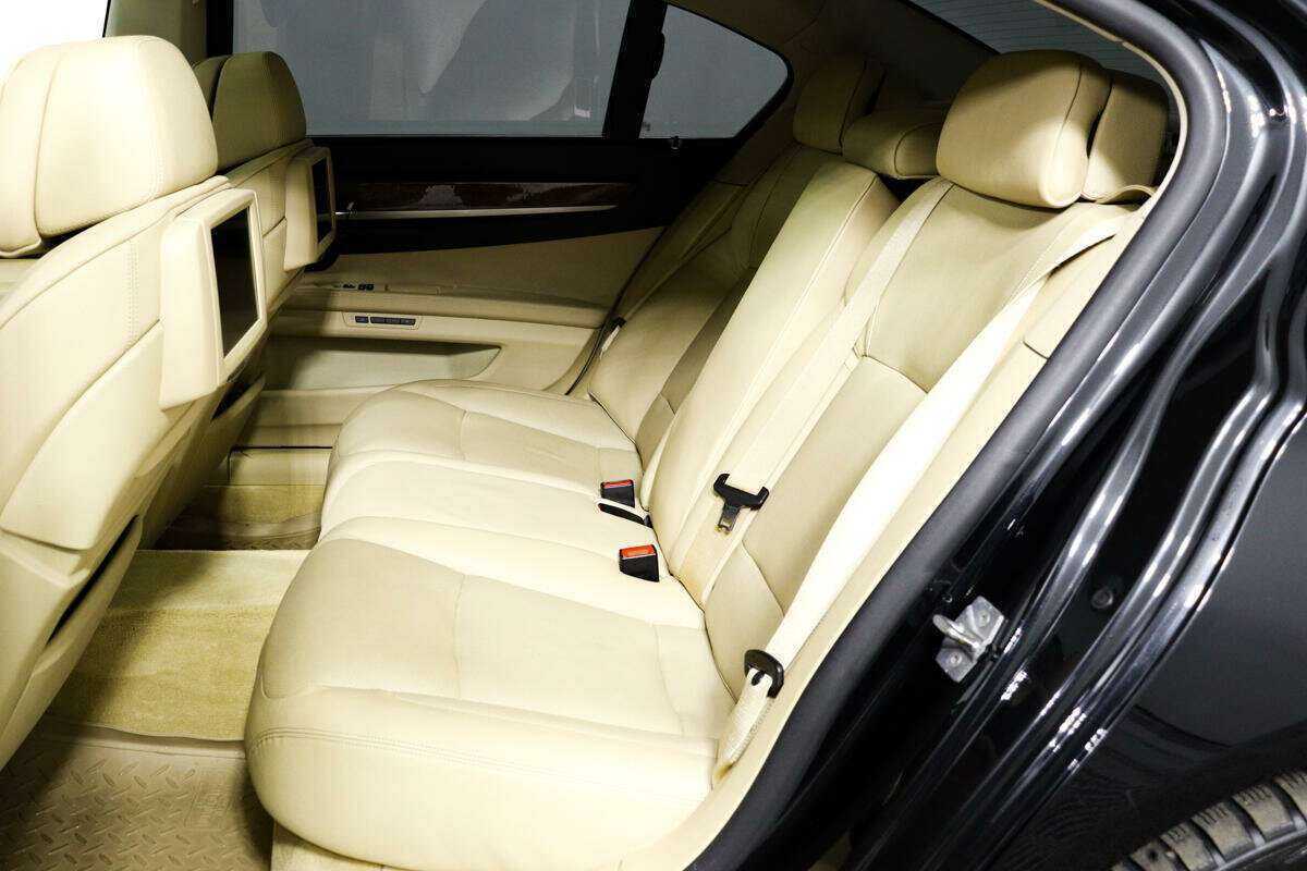 Купить BMW 7 серии с пробегом. Фото: #10